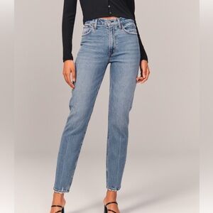 Abercrombie & Fitch The Mom High Rise Blue Jeans